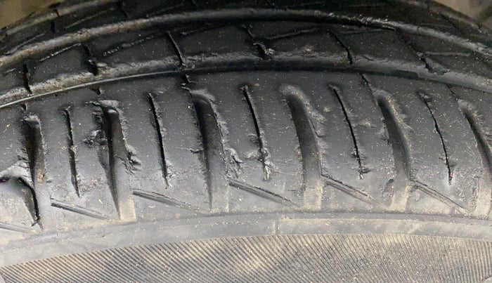 2019 Hyundai NEW SANTRO MAGNA AMT, Petrol, Automatic, 25,771 km, Right Front Tyre Tread