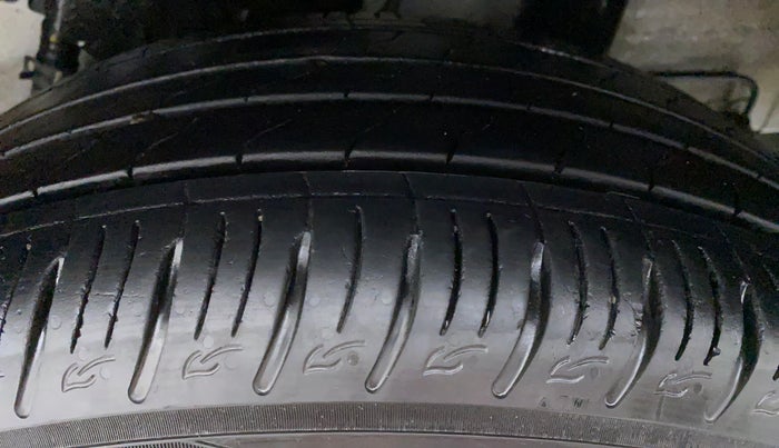 2020 Hyundai VENUE 1.0 TURBO GDI SX+ AT, Petrol, Automatic, 10,127 km, Left Rear Tyre Tread