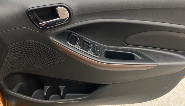 2018 Ford FREESTYLE TITANIUM 1.2 PETROL, Petrol, Manual, 56,159 km, Driver Side Door Panels Control