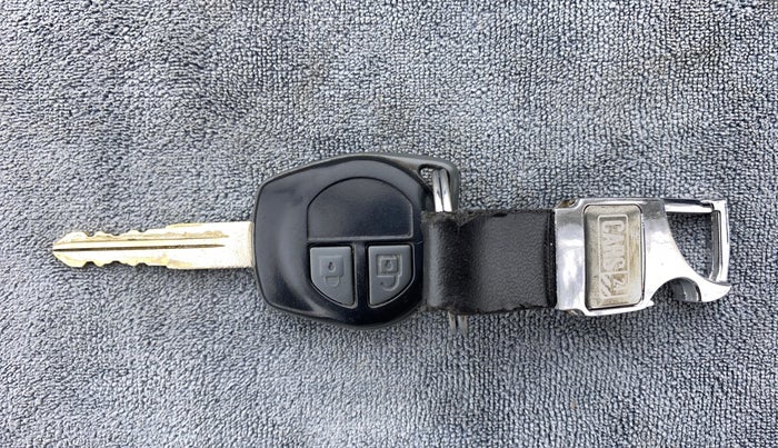 2011 Maruti Wagon R 1.0 VXI, Petrol, Manual, 33,528 km, Key Close Up