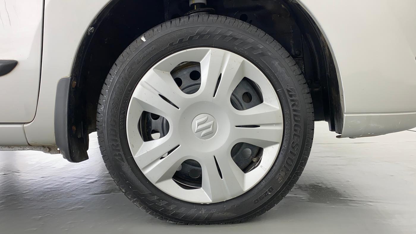 2011 Maruti Wagon R 1.0 VXI, Petrol, Manual, 33,528 km, Right Front Wheel