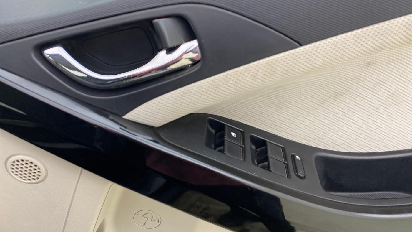 2021 Tata NEXON XZA PLUS PETROL, Petrol, Automatic, 66,328 km, Driver Side Door Panels Control
