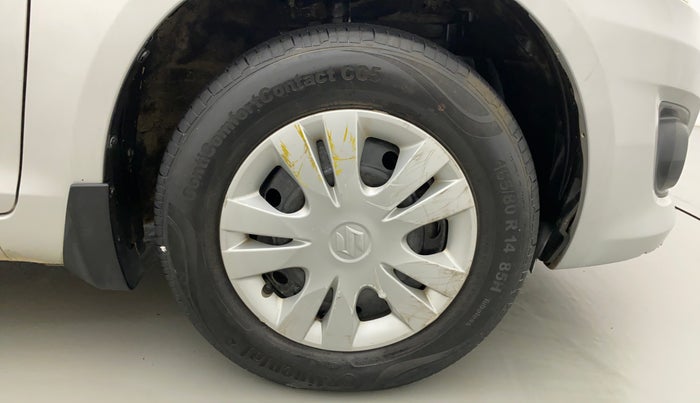 2013 Maruti Swift Dzire VXI, Petrol, Manual, 86,391 km, Right Front Wheel