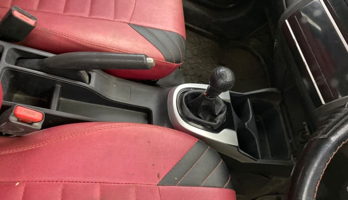 2017 Honda Jazz 1.2L I-VTEC VX, Petrol, Manual, 1,16,545 km, Gear Lever