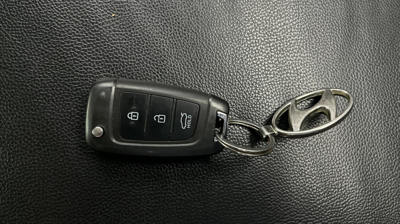 2022 Hyundai Verna S PLUS 1.5 VTVT, Petrol, Manual, 44,894 km, Key Close Up