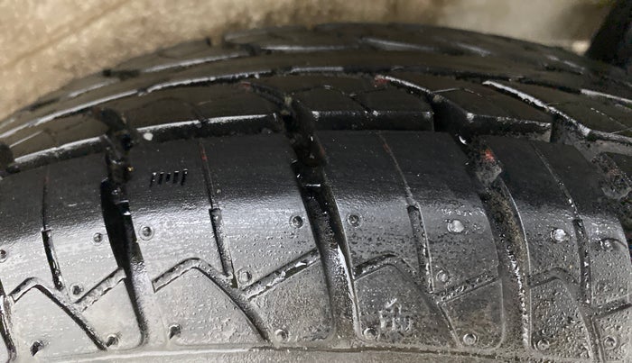 2016 Maruti Wagon R 1.0 LXI CNG, CNG, Manual, 17,428 km, Left Rear Tyre Tread