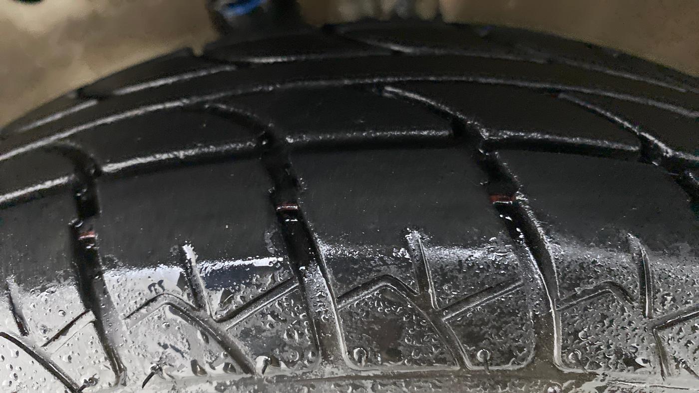 2016 Maruti Wagon R 1.0 LXI CNG, CNG, Manual, 17,428 km, Left Front Tyre Tread
