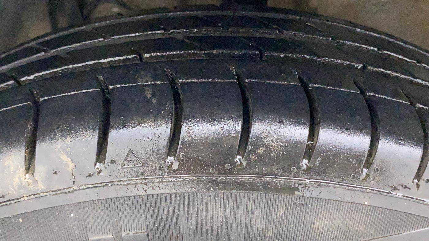 2018 Nissan Micra Active XV SAFETY PACK, CNG, Manual, 70,860 km, Left Front Tyre Tread