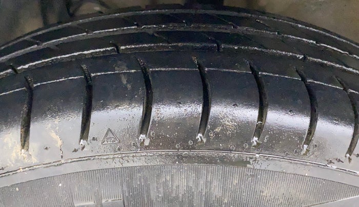 2018 Nissan Micra Active XV SAFETY PACK, CNG, Manual, 70,860 km, Left Front Tyre Tread