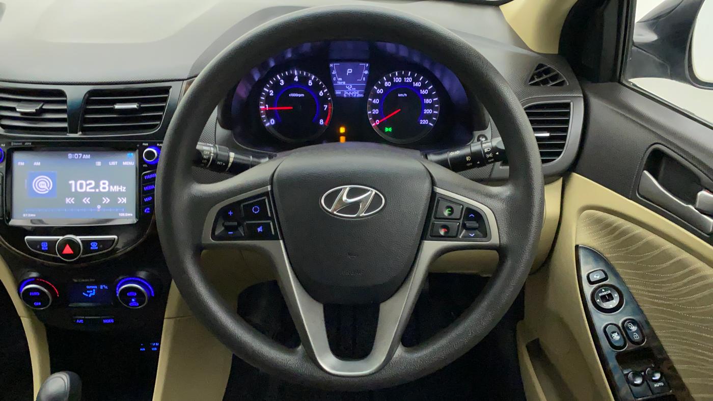 2016 Hyundai Verna 1.6 VTVT SX AT, Petrol, Automatic, 25,283 km, Steering Wheel Close Up