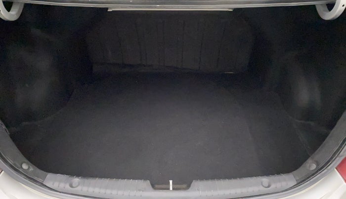 2016 Hyundai Verna 1.6 VTVT SX AT, Petrol, Automatic, 25,283 km, Boot Inside