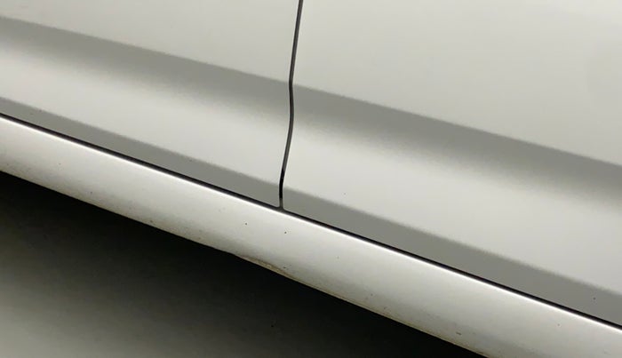 2016 Hyundai Verna 1.6 VTVT SX AT, Petrol, Automatic, 25,283 km, Left running board - Slightly dented