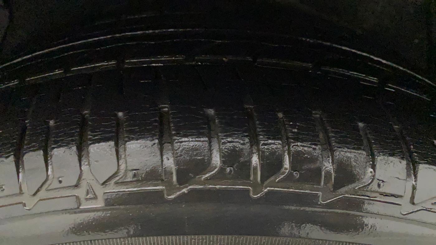 2016 Hyundai Verna 1.6 VTVT SX AT, Petrol, Automatic, 25,283 km, Right Front Tyre Tread