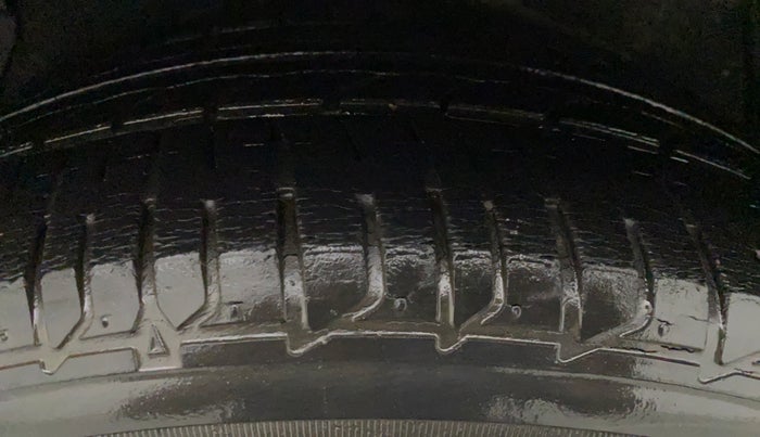 2016 Hyundai Verna 1.6 VTVT SX AT, Petrol, Automatic, 25,283 km, Right Front Tyre Tread