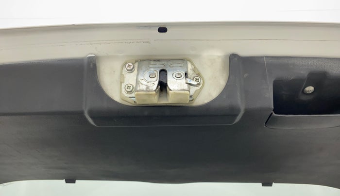 2010 Maruti Swift LXI, Petrol, Manual, 47,806 km, Dicky (Boot door) - Trim lock has minor damage