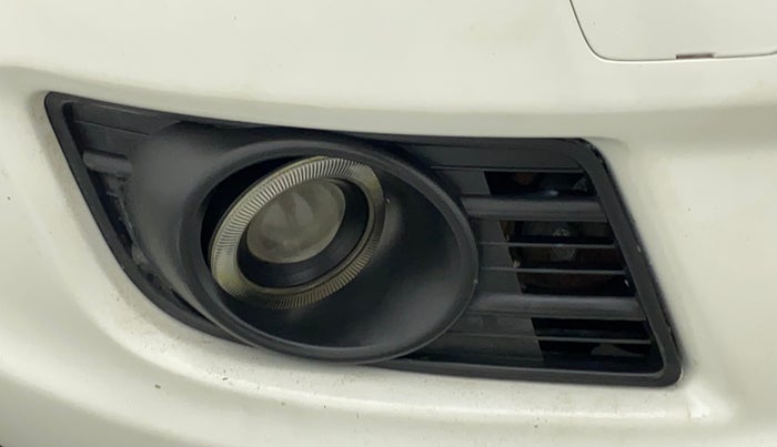 2010 Maruti Swift LXI, Petrol, Manual, 47,806 km, Right fog light - Not working