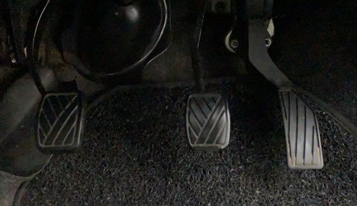 2010 Maruti Swift LXI, Petrol, Manual, 47,806 km, Pedals