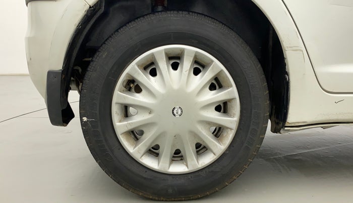 2010 Maruti Swift LXI, Petrol, Manual, 47,806 km, Right Rear Wheel