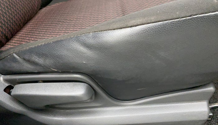 2010 Maruti Swift LXI, Petrol, Manual, 47,806 km, Driver Side Adjustment Panel