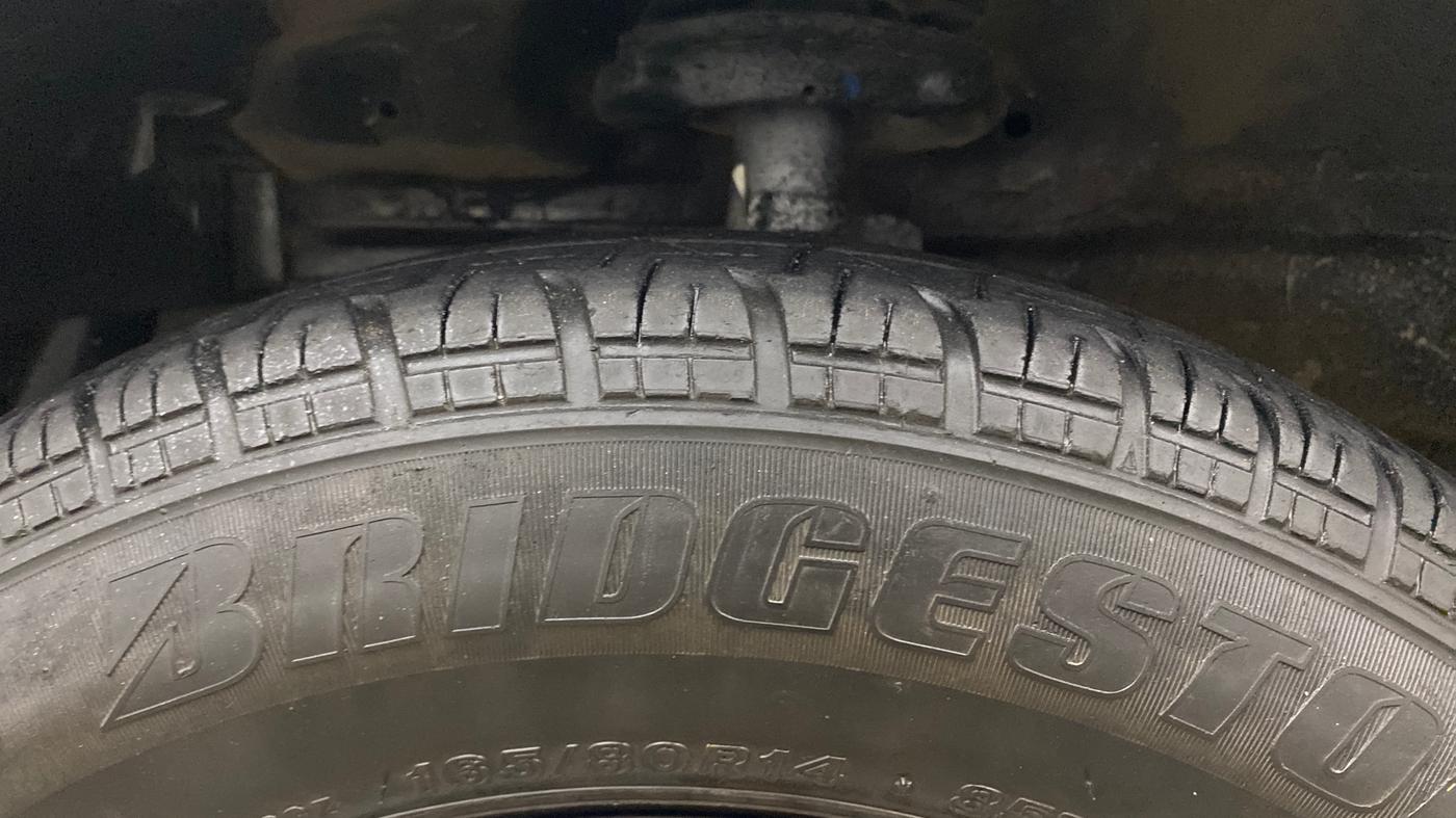 2020 Maruti Swift Dzire TOUR S PETROL, Petrol, Manual, 1,40,133 km, Left Front Tyre Tread