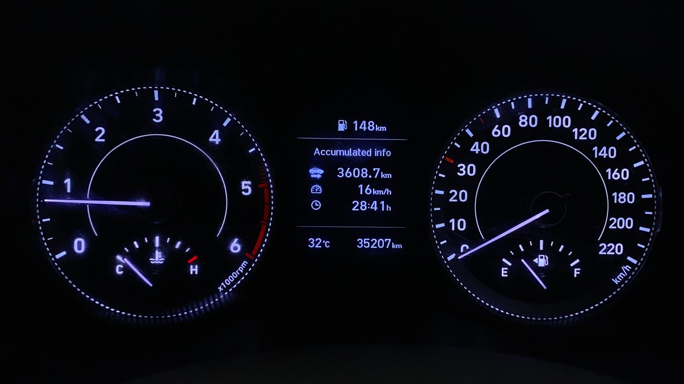 2022 Hyundai VENUE SX 1.5 (O) EXECUTIVE CRDI, Diesel, Manual, 35,200 km, Odometer Image