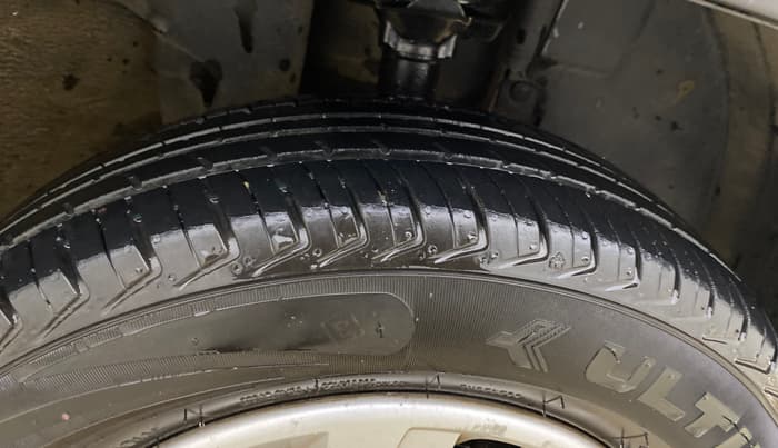 2017 Renault Kwid RXT 0.8, Petrol, Manual, 63,088 km, Right Front Tyre Tread