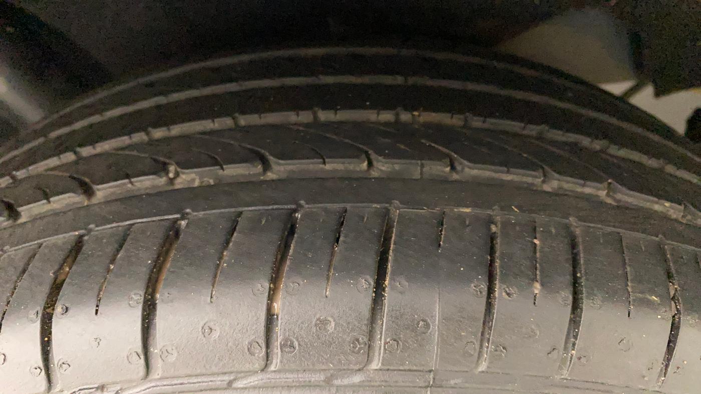 2017 Maruti Baleno ALPHA PETROL 1.2, Petrol, Manual, 66,942 km, Right Rear Tyre Tread