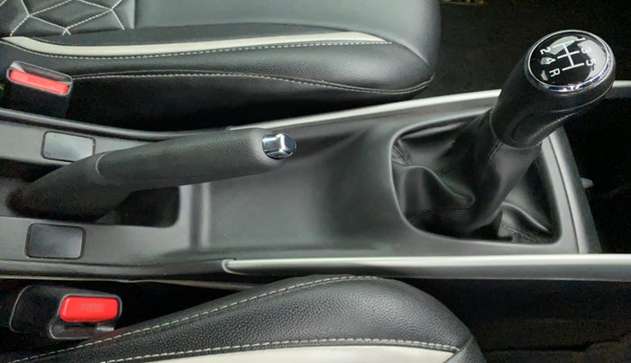 2017 Maruti Baleno ALPHA PETROL 1.2, Petrol, Manual, 66,942 km, Gear Lever