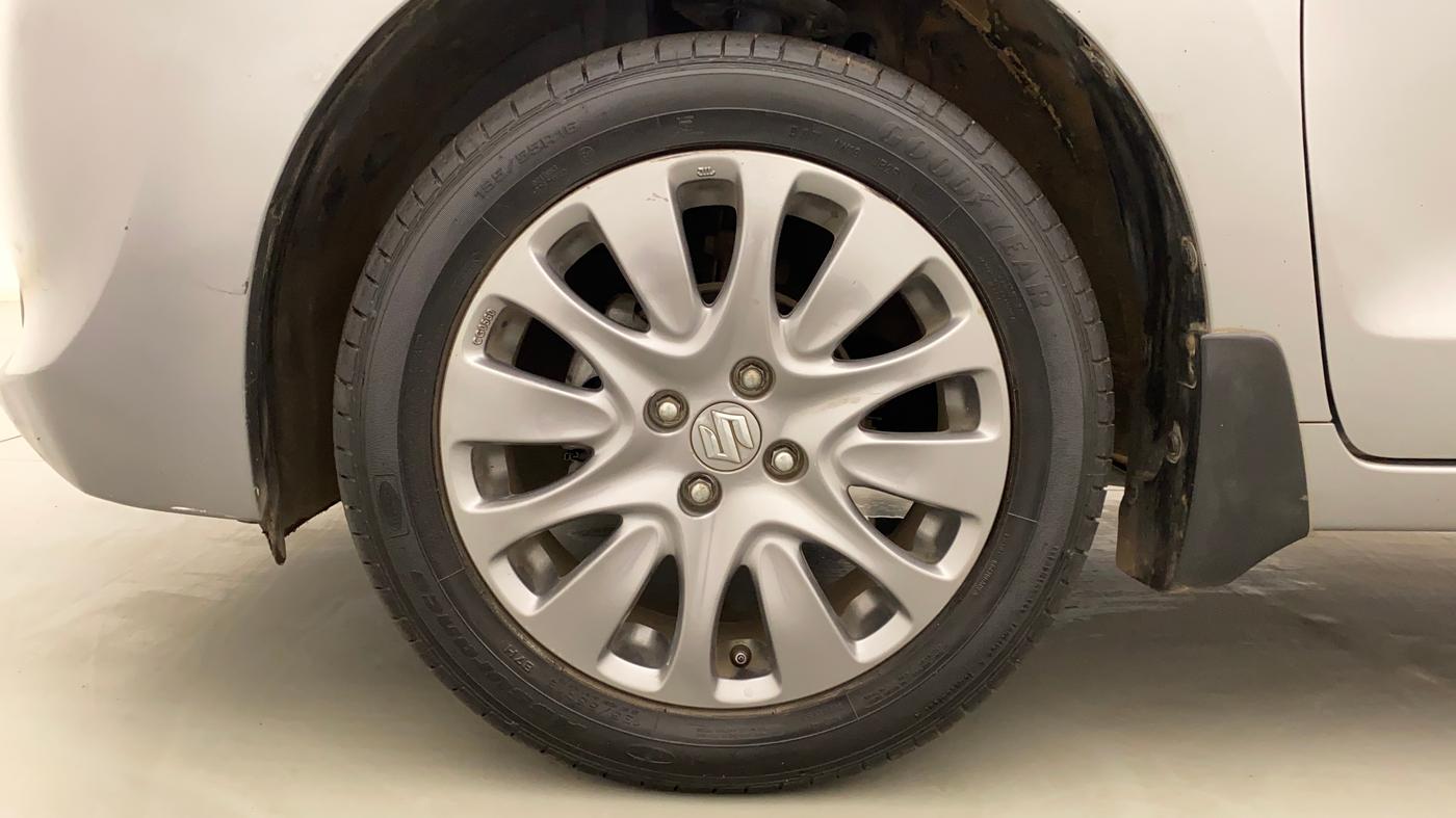 2017 Maruti Baleno ALPHA PETROL 1.2, Petrol, Manual, 66,942 km, Left Front Wheel