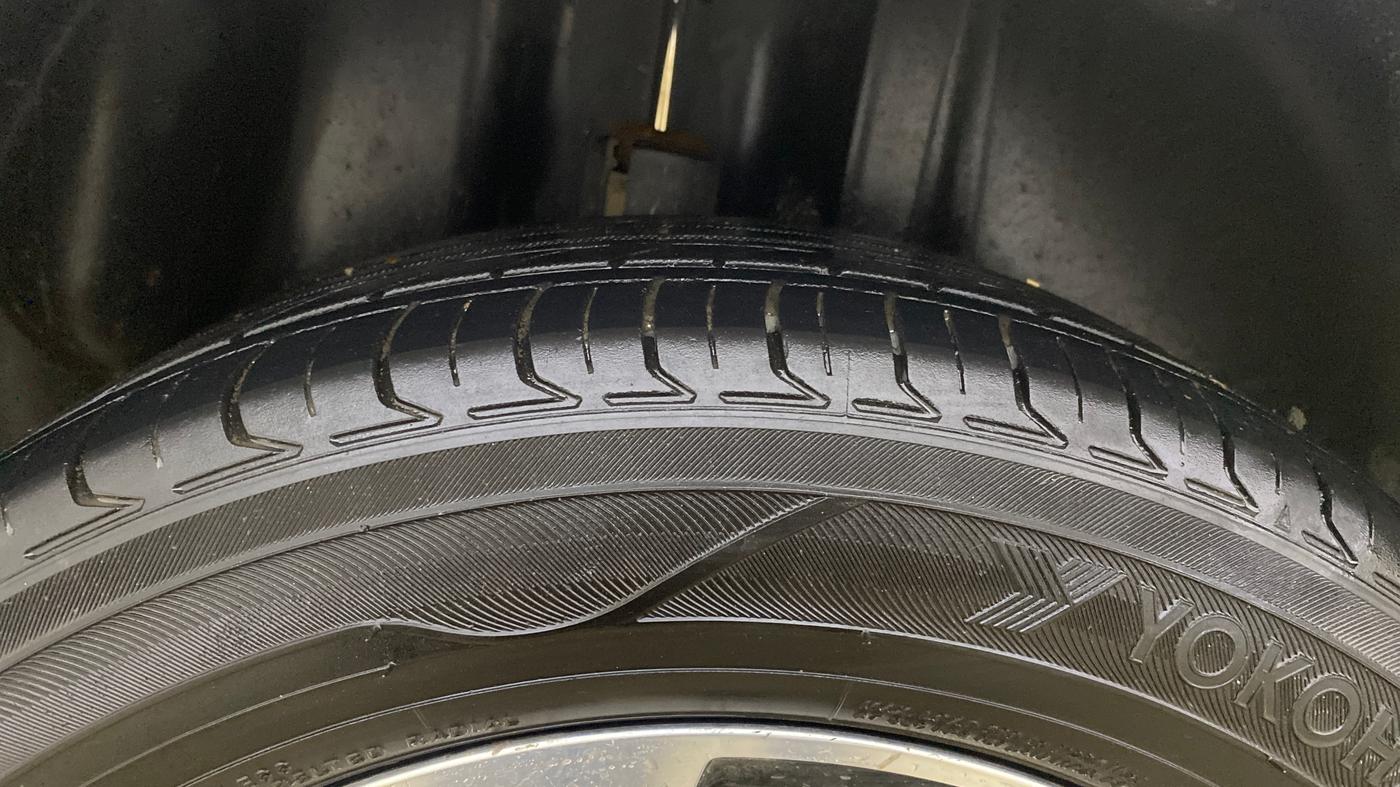 2021 Volkswagen Polo COMFORTLINE 1.0L TSI, Petrol, Manual, 86,181 km, Right Rear Tyre Tread