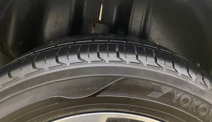 2021 Volkswagen Polo COMFORTLINE 1.0L TSI, Petrol, Manual, 86,181 km, Right Rear Tyre Tread