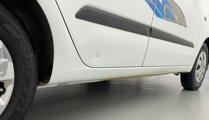 2012 Hyundai i10 MAGNA 1.2, Petrol, Manual, 67,437 km, Right running board - Paint is slightly faded