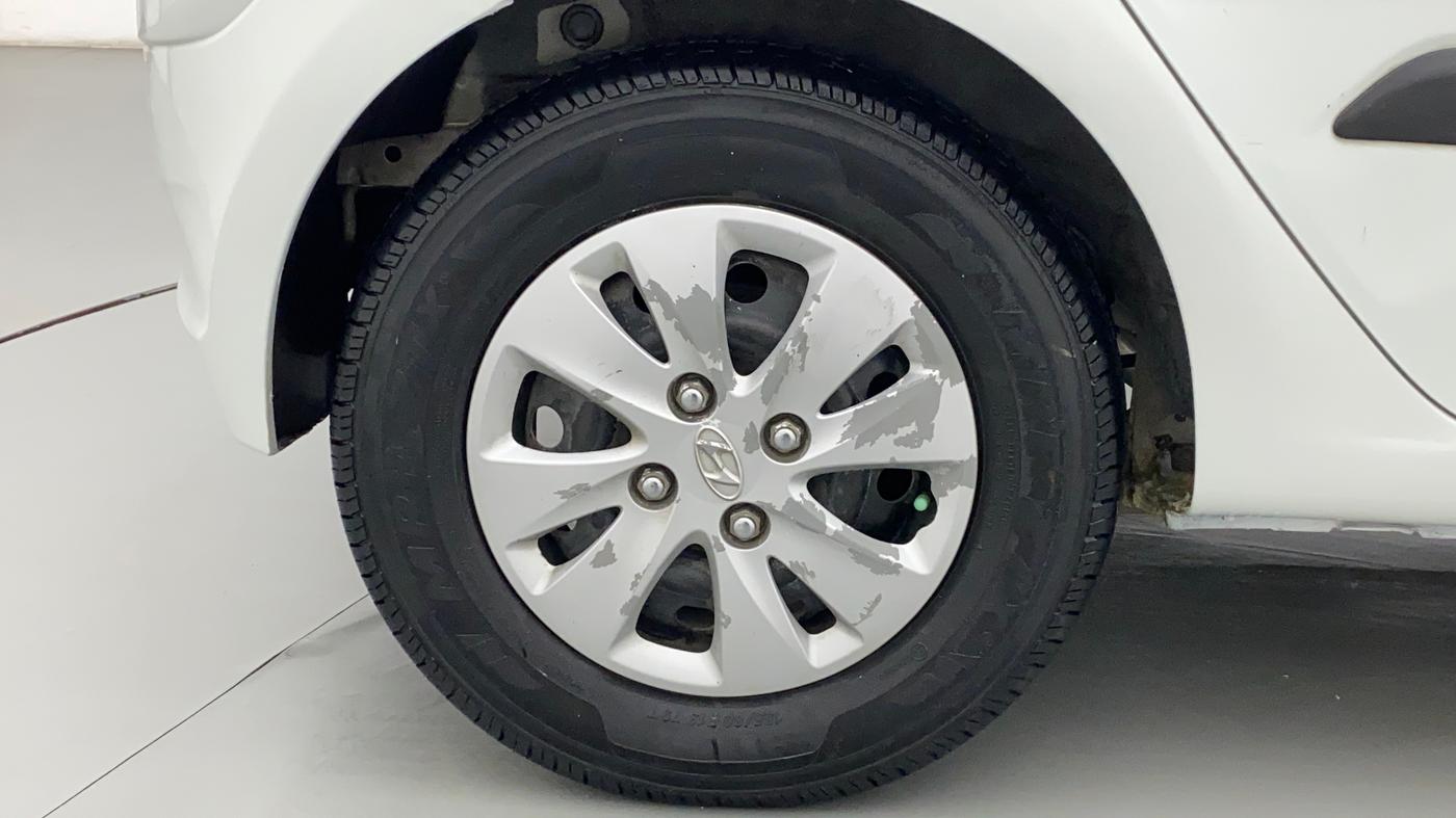 2012 Hyundai i10 MAGNA 1.2, Petrol, Manual, 67,437 km, Right Rear Wheel