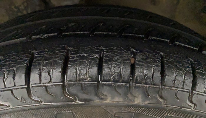 2013 Maruti Alto 800 LXI, Petrol, Manual, 44,673 km, Right Front Tyre Tread