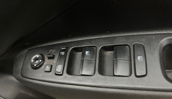 2023 Hyundai EXTER SX 1.2 CNG MT, CNG, Manual, 97,872 km, Driver Side Door Panels Control