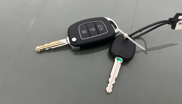 2023 Hyundai EXTER SX 1.2 CNG MT, CNG, Manual, 97,872 km, Key Close Up