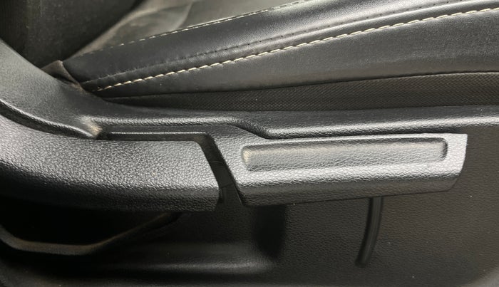 2023 Hyundai EXTER SX 1.2 CNG MT, CNG, Manual, 97,872 km, Driver Side Adjustment Panel