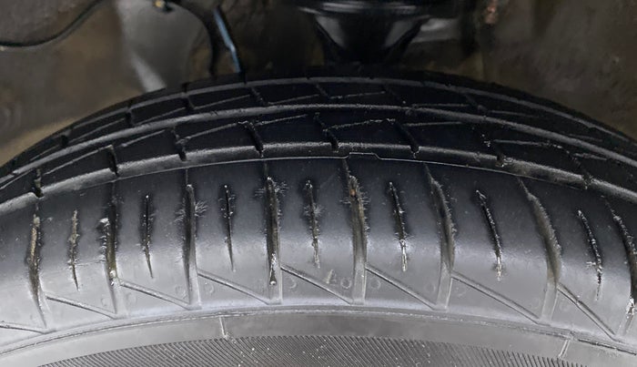2021 Maruti Alto LXI, Petrol, Manual, 12,832 km, Left Front Tyre Tread