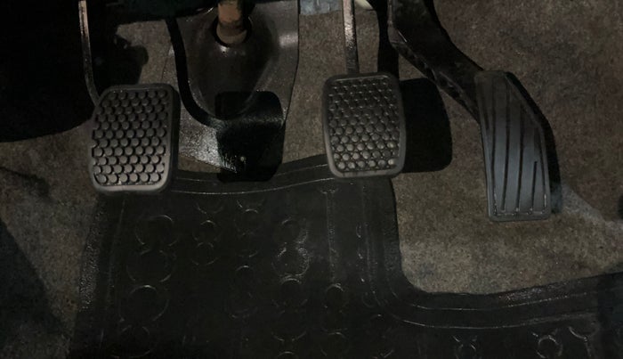 2018 Maruti Alto 800 LXI, Petrol, Manual, 24,927 km, Pedals