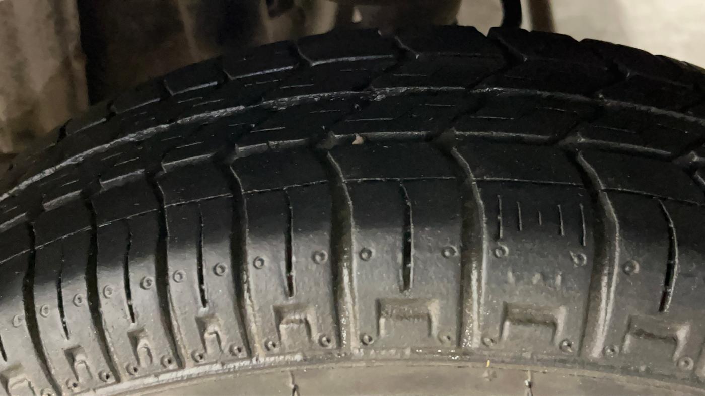 2018 Maruti Alto 800 LXI, Petrol, Manual, 24,953 km, Left Rear Tyre Tread