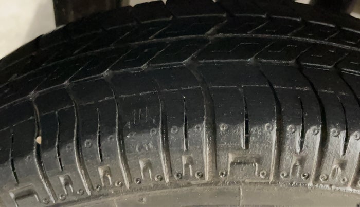 2018 Maruti Alto 800 LXI, Petrol, Manual, 24,927 km, Right Rear Tyre Tread