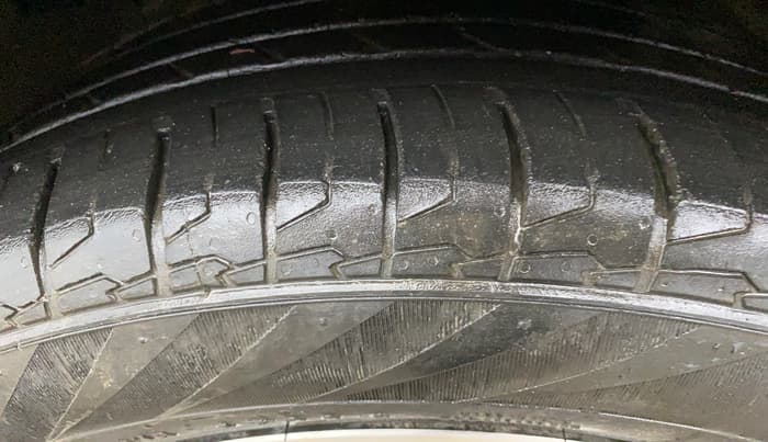2018 Hyundai Creta SX AT 1.6 PETROL, Petrol, Automatic, 81,734 km, Left Front Tyre Tread