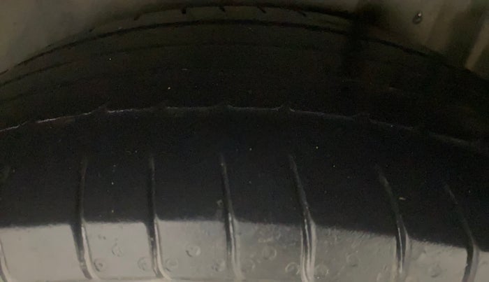 2017 Maruti S Cross ZETA 1.3, Diesel, Manual, 94,297 km, Left Rear Tyre Tread