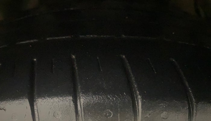 2017 Maruti S Cross ZETA 1.3, Diesel, Manual, 94,297 km, Right Front Tyre Tread