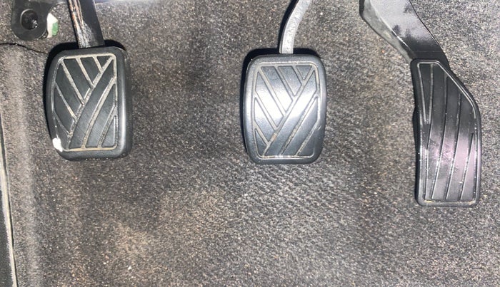 2017 Maruti S Cross ZETA 1.3, Diesel, Manual, 94,297 km, Pedals