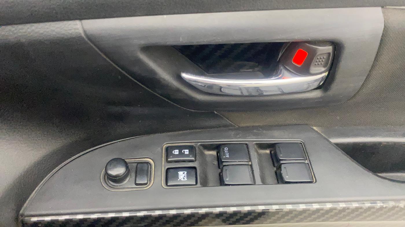 2017 Maruti S Cross ZETA 1.3, Diesel, Manual, 94,280 km, Driver Side Door Panels Control