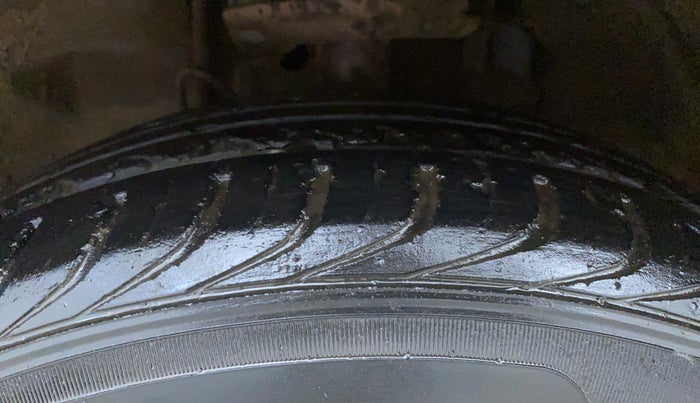 2016 Tata Tiago XZ PETROL, Petrol, Manual, 1,10,054 km, Left Front Tyre Tread