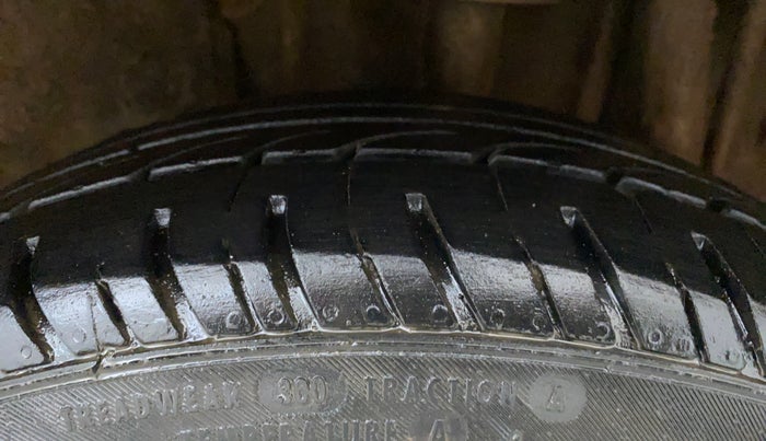 2016 Tata Tiago XZ PETROL, Petrol, Manual, 1,10,054 km, Left Rear Tyre Tread