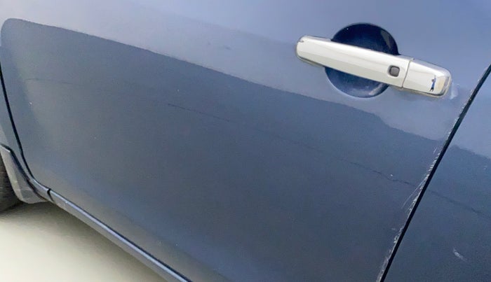 2017 Maruti Ertiga ZDI + SHVS, Diesel, Manual, 44,741 km, Front passenger door - Slightly dented