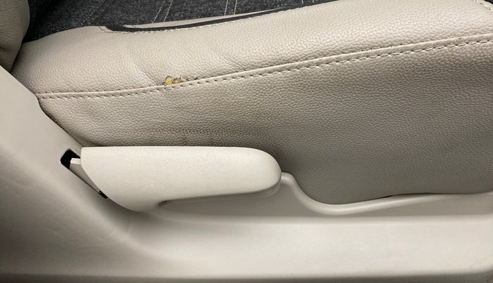 2020 Maruti Celerio ZXI, Petrol, Manual, 32,492 km, Driver Side Adjustment Panel